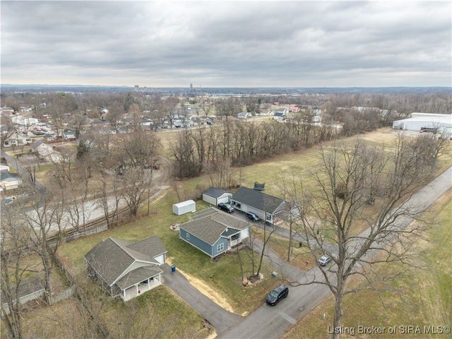 905 Service Drive, Sellersburg, IN 47172