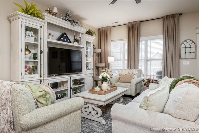 905 Service Drive, Sellersburg, IN 47172