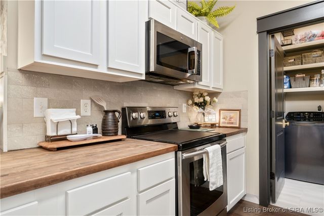 905 Service Drive, Sellersburg, IN 47172