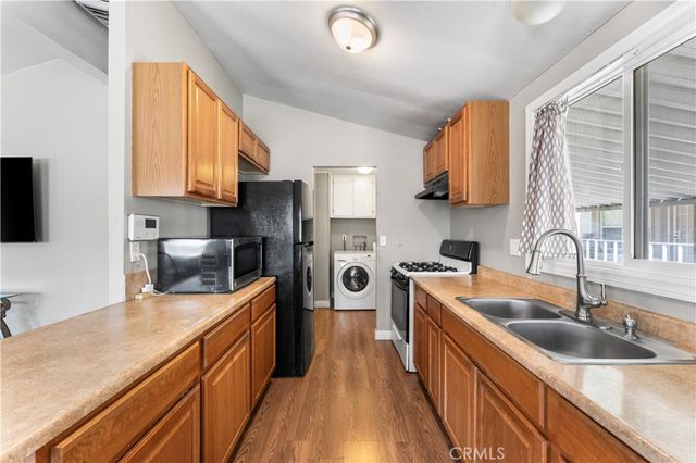 1501 E Avenue I 145, Lancaster, CA 93535