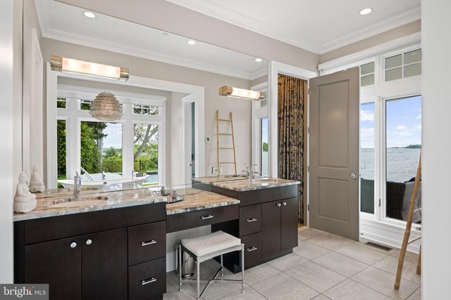 411 FERRY POINT RD, Annapolis, MD 21403