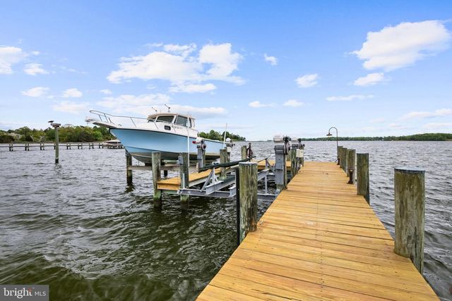 411 FERRY POINT RD, Annapolis, MD 21403