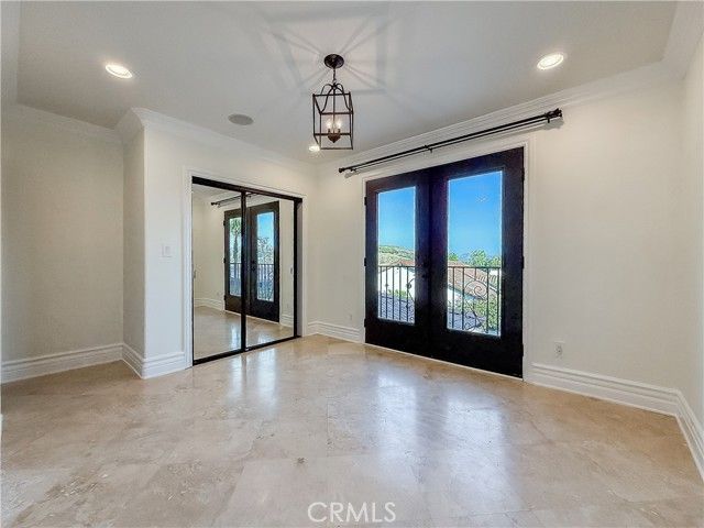 567 Lone Oak Drive, Thousand Oaks, CA 91362