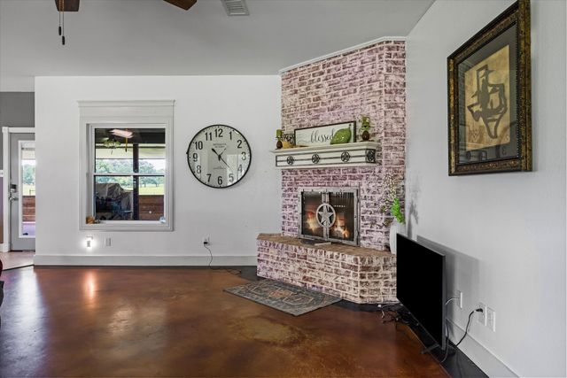 132 Private Road 7105, Edgewood, TX 75117