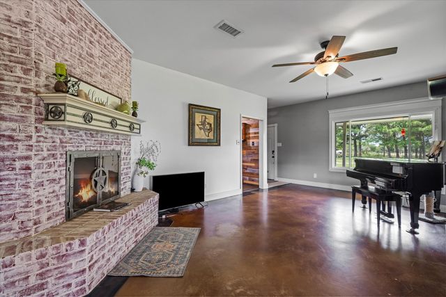 132 Private Road 7105, Edgewood, TX 75117
