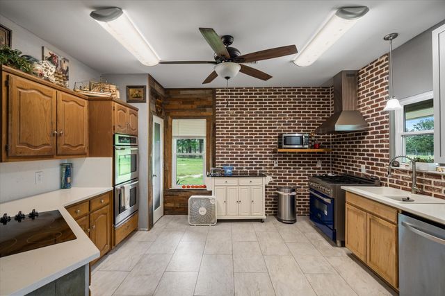 132 Private Road 7105, Edgewood, TX 75117