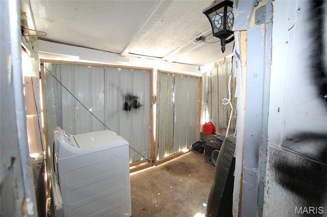 2202 Mills Avenue, Alton, IL 62002