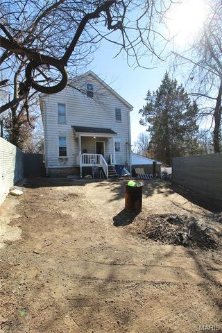 2202 Mills Avenue, Alton, IL 62002