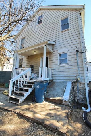 2202 Mills Avenue, Alton, IL 62002