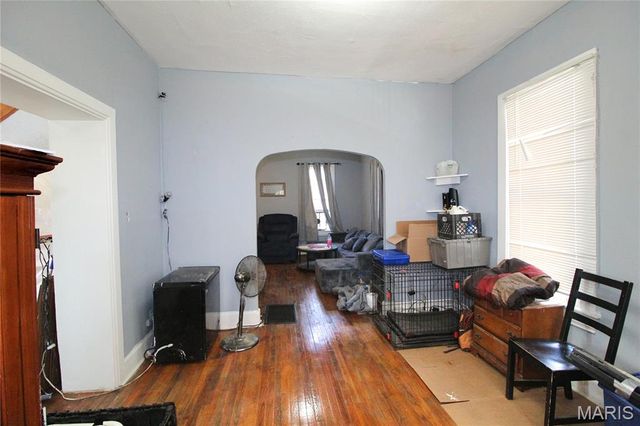 2202 Mills Avenue, Alton, IL 62002