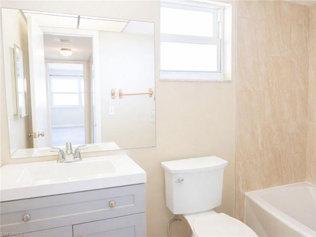 4380 27th ST SW 407, Naples, FL 34116