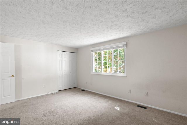 8315 BARK TREE CT, Springfield, VA 22153