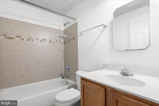 8315 BARK TREE CT, Springfield, VA 22153