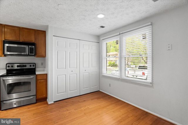 8315 BARK TREE CT, Springfield, VA 22153
