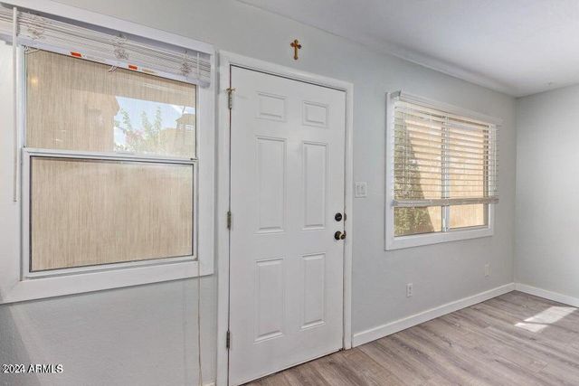 948 S ALMA SCHOOL Road 85, Mesa, AZ 85210