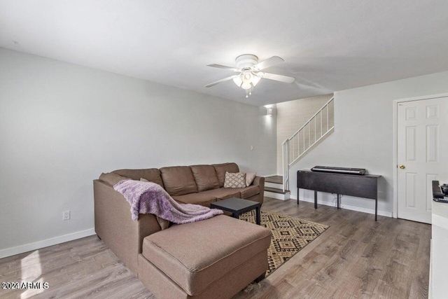 948 S ALMA SCHOOL Road 85, Mesa, AZ 85210