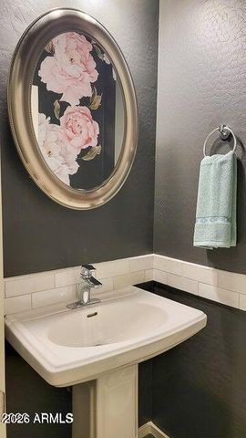 2362 E HUNTINGTON Drive, Phoenix, AZ 85040