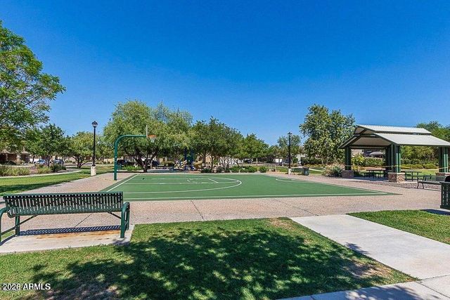 2362 E HUNTINGTON Drive, Phoenix, AZ 85040