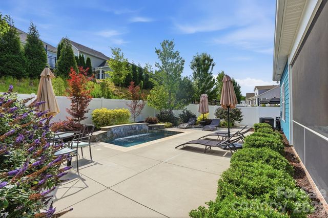 9833 Andres Duany Drive, Huntersville, NC 28078