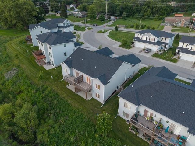 90 Keeneland Court, Pleasant Hill, IA 50327