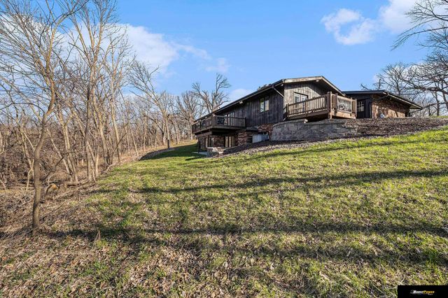 3935 Kristy Plaza, Omaha, NE 68112