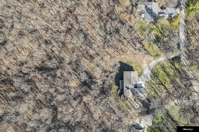 3935 Kristy Plaza, Omaha, NE 68112