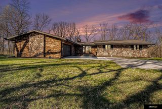 3935 Kristy Plaza, Omaha, NE 68112