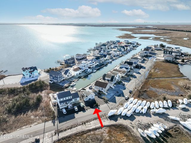 25b Carroll Avenue, Tuckerton, NJ 08087