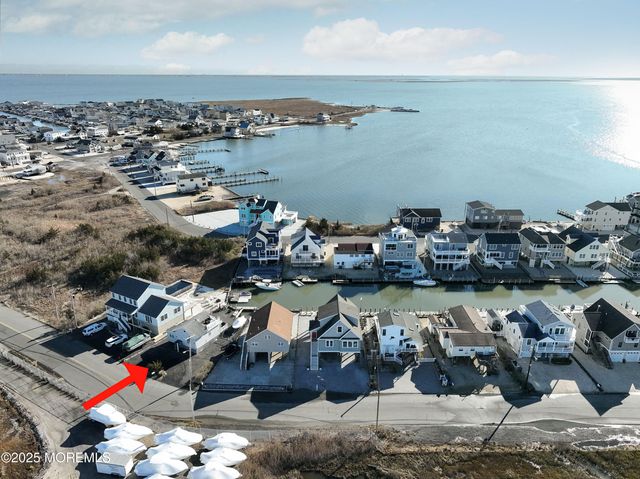 25b Carroll Avenue, Tuckerton, NJ 08087