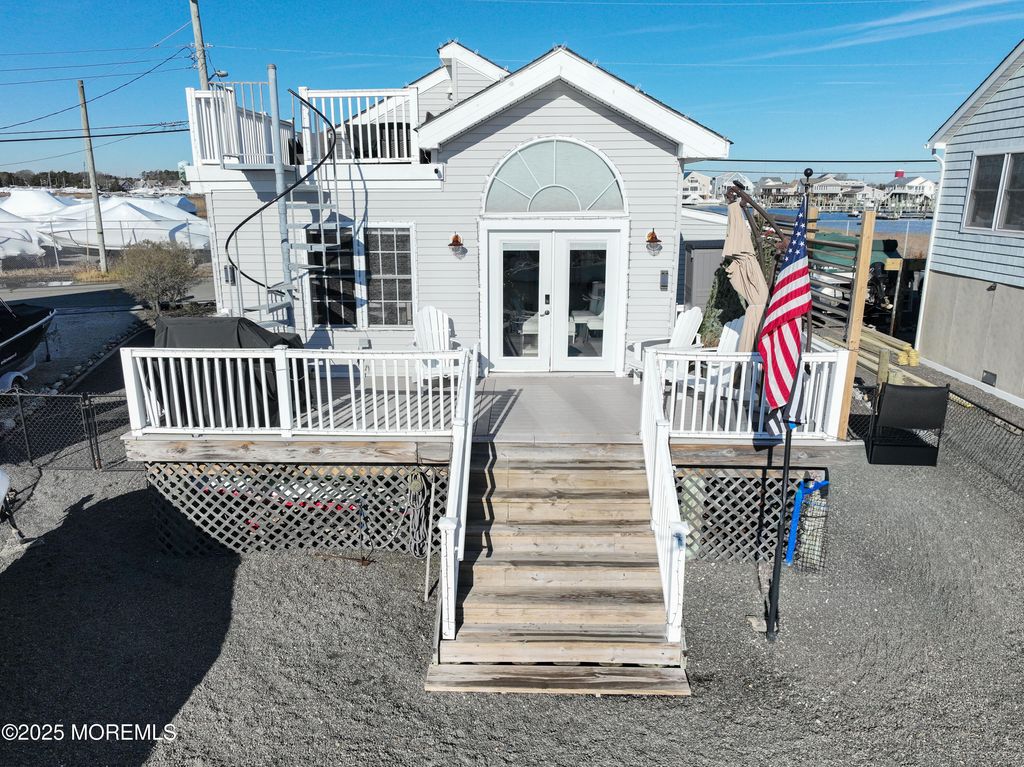 25b Carroll Avenue, Tuckerton, NJ 08087