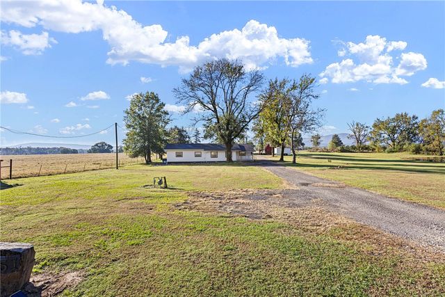 23251 W State Hwy 10, Havana, AR 72842