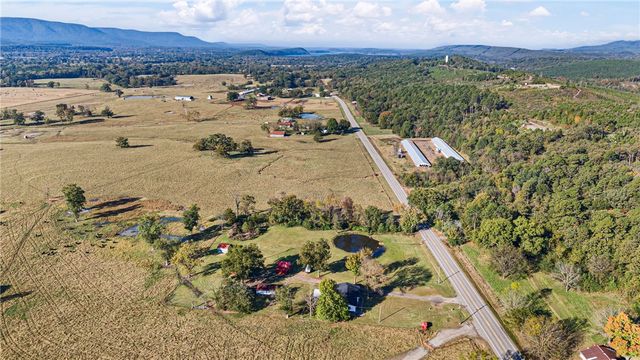 23251 W State Hwy 10, Havana, AR 72842