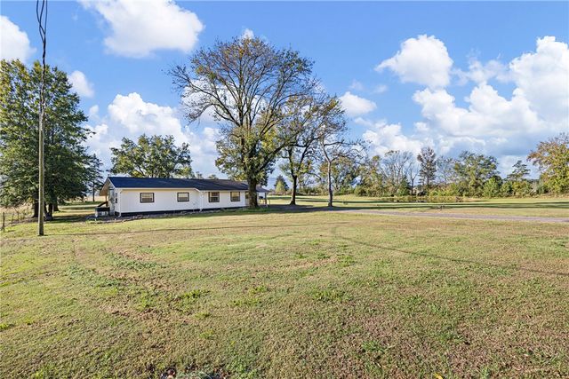 23251 W State Hwy 10, Havana, AR 72842