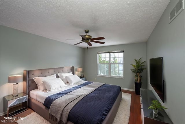 7121 W Cross Creek Trail, Brecksville, OH 44141