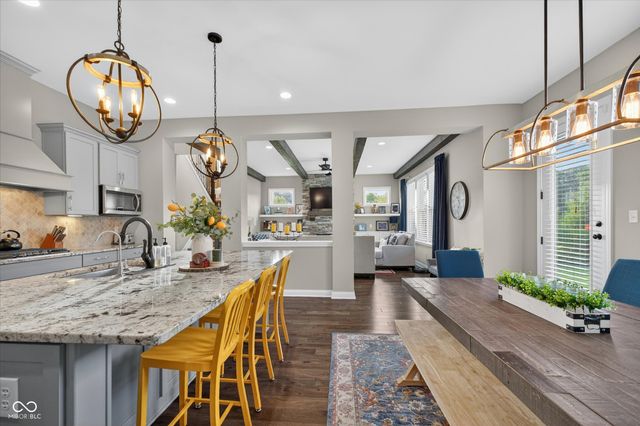 6507 Regents Park Court, Zionsville, IN 46077