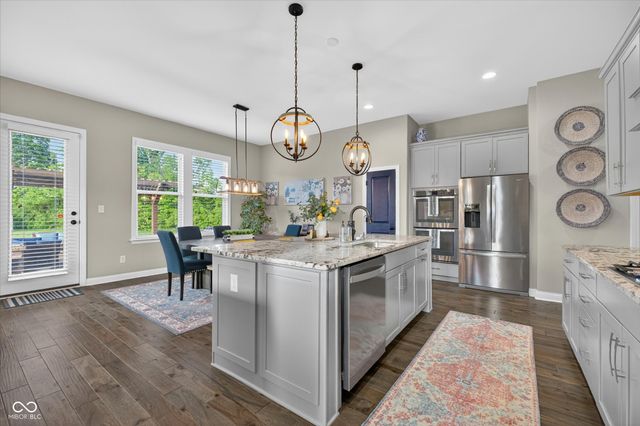 6507 Regents Park Court, Zionsville, IN 46077
