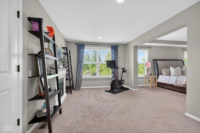 6507 Regents Park Court, Zionsville, IN 46077