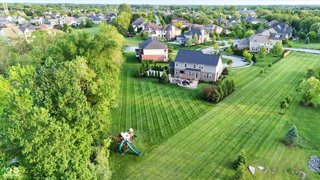 6507 Regents Park Court, Zionsville, IN 46077