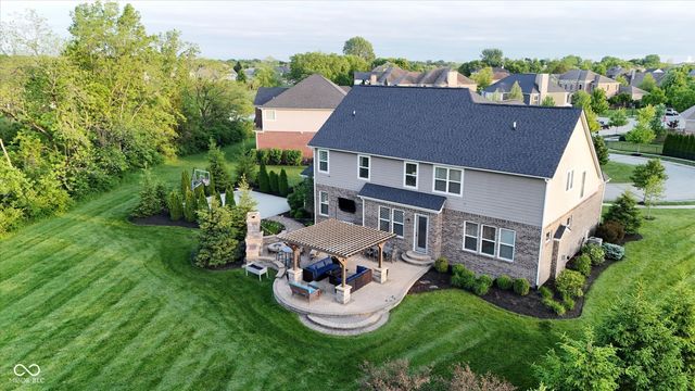 6507 Regents Park Court, Zionsville, IN 46077