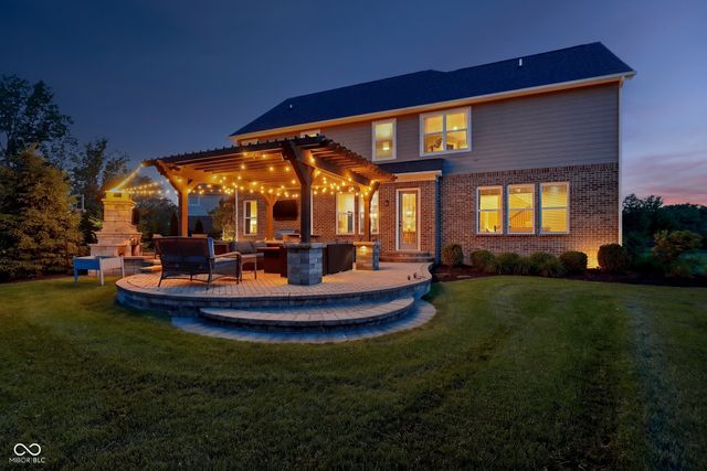 6507 Regents Park Court, Zionsville, IN 46077