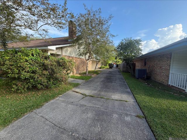 16005 Chickamauga Ave, Baton Rouge, LA 70817