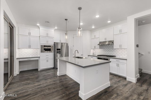 3855 S MCQUEEN Road 41, Chandler, AZ 85286