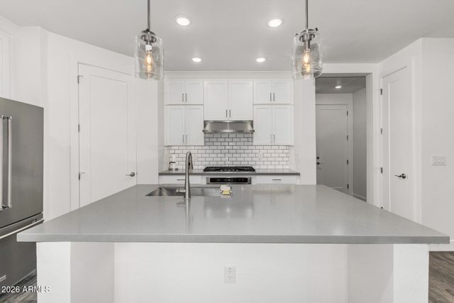 3855 S MCQUEEN Road 41, Chandler, AZ 85286