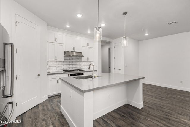 3855 S MCQUEEN Road 41, Chandler, AZ 85286