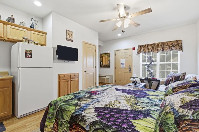 310 S Wildwood Drive 9-6, Branson, MO 65616