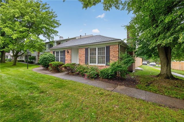 18 New Wickham Drive, Penfield, NY 14526