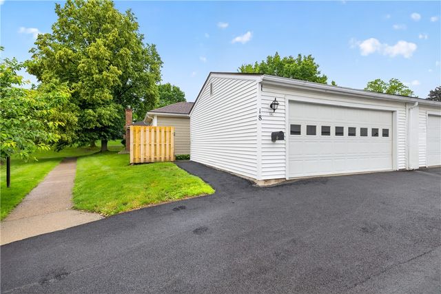 18 New Wickham Drive, Penfield, NY 14526