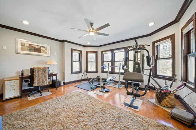 5243 W OAKDALE Avenue, Chicago, IL 60641