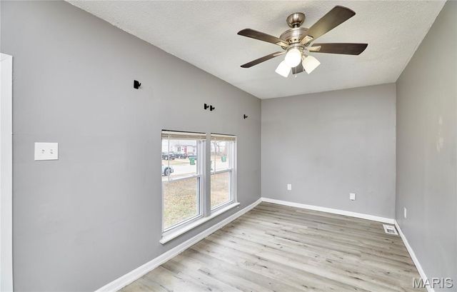 900 N Elm Avenue, Webster Groves, MO 63119