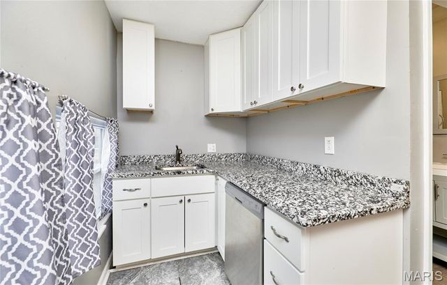 900 N Elm Avenue, Webster Groves, MO 63119